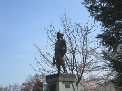 吉田大八公像