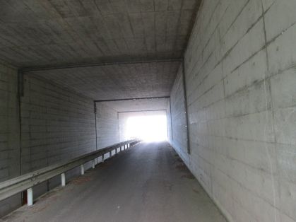 トンネル