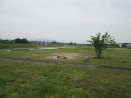 河川敷